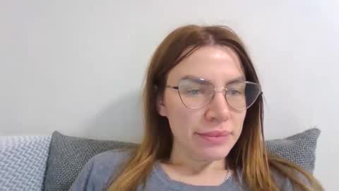 Snapshot of lena6122000 chatting on October 9, 10:13 am lena6122000 online show from October 9, 10:13 am