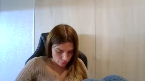 Snapshot of lena6122000 chatting on October 15, 7:25 pm lena6122000 online show from October 15, 7:25 pm