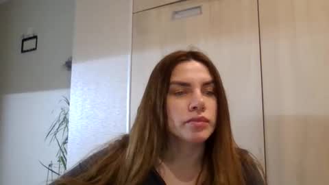 Snapshot of lena6122000 chatting on March 5, 10:17 pm lena6122000 online show from March 5, 10:17 pm