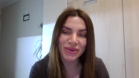 Snapshot of lena6122000 chatting on March 21, 11:30 pm lena6122000 online show from March 21, 11:30 pm