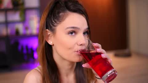 Snapshot of lena_laurent chatting on March 28, 10:15 am Lena Laurent online show from March 28, 10:15 am