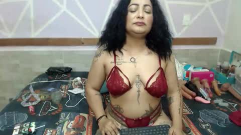 Snapshot of lena_lawson chatting on February 20, 7:10 am lena_lawson online show from February 20, 7:10 am