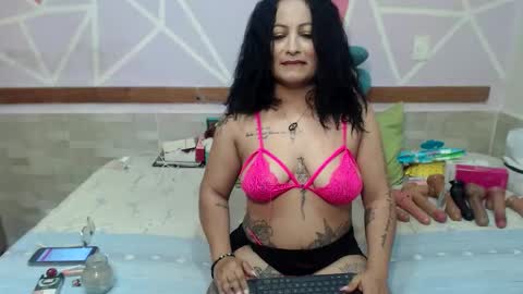 Snapshot of lena_lawson chatting on March 11, 5:35 am lena_lawson online show from March 11, 5:35 am