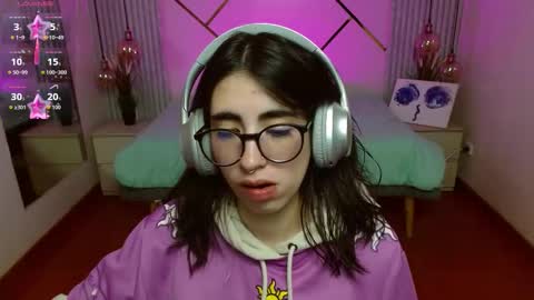 Snapshot of lena_roses chatting on January 31, 8:07 pm Lena online show from January 31, 8:07 pm