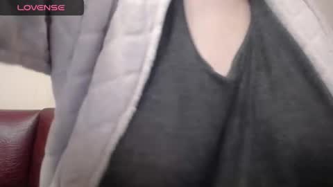 lenagolden online show from January 29, 2:53 pm