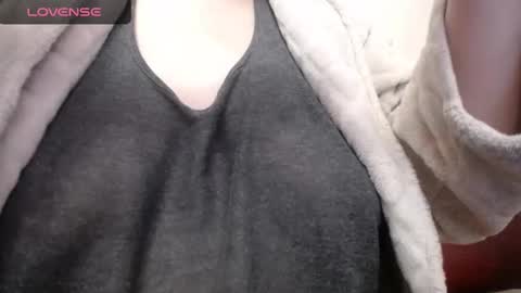 lenagolden online show from January 30, 1:42 pm