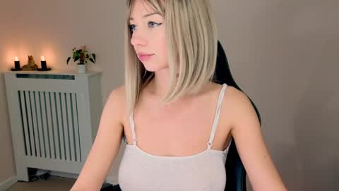 Lena online show from December 4, 10:35 am