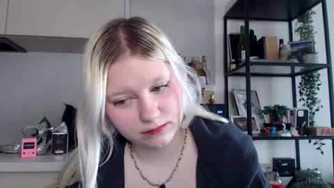 Lena online show from March 25, 6:41 am