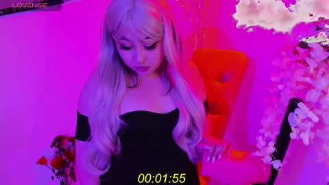 Snapshot of lenasweetx chatting on December 23, 8:00 am Lenna Kang online show from December 23, 8:00 am