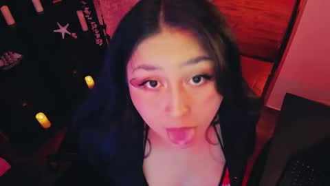 Snapshot of lenasweetx chatting on February 20, 5:33 am Lenna Kang online show from February 20, 5:33 am