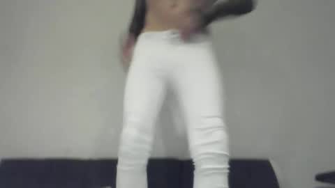 Snapshot of lenellartist chatting on February 15, 4:20 am lenellartist online show from February 15, 4:20 am