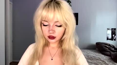 Snapshot of lenitaaufderheide chatting on August 3, 9:15 am Veta online show from August 3, 9:15 am