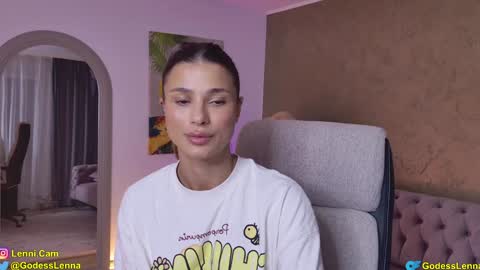 Snapshot of lenna_godess chatting on October 16, 4:13 am Lenna Goddess online show from October 16, 4:13 am