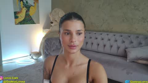 Snapshot of lenna_godess chatting on October 23, 5:29 am Lenna Goddess online show from October 23, 5:29 am