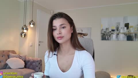 Snapshot of lenna_godess chatting on April 20, 6:49 am Lenna Goddess online show from April 20, 6:49 am