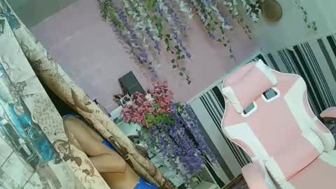 Snapshot of lennonxshit chatting on February 27, 12:13 pm JANE online show from February 27, 12:13 pm