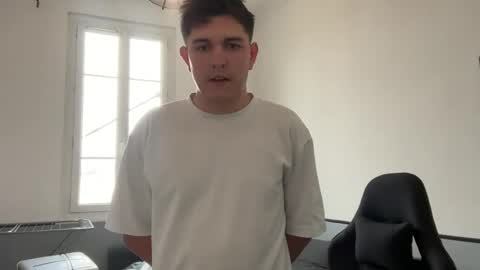 leo0606215417 online show from June 15, 7:54 am