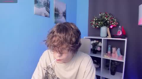 Snapshot of leo_bensyten chatting on October 23, 2:05 pm Leo online show from October 23, 2:05 pm