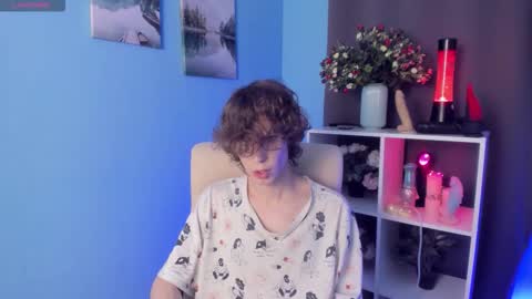 Snapshot of leo_bensyten chatting on October 26, 2:01 pm Leo online show from October 26, 2:01 pm