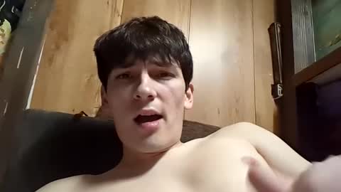 Snapshot of leo_cutie chatting on December 5, 8:27 pm leo_cutie online show from December 5, 8:27 pm