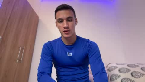 Snapshot of leo_delveyy chatting on March 31, 2:57 am leo_delveyy online show from March 31, 2:57 am