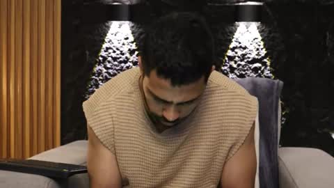 Leo  Diaz online show from December 23, 3:04 am