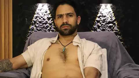 Leo  Diaz online show from March 1, 1:40 am