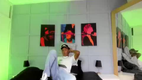 leo_jhonson online show from September 11, 2:50 pm