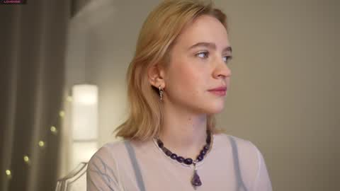 Snapshot of leo_lulu chatting on January 6, 3:19 pm Ashly online show from January 6, 3:19 pm