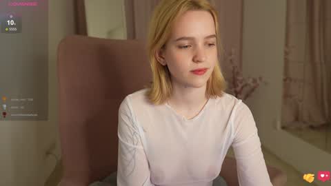 Snapshot of leo_lulu chatting on January 13, 6:27 pm Ashly online show from January 13, 6:27 pm