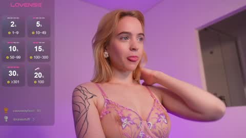 Snapshot of leo_lulu chatting on January 21, 6:55 pm Ashly online show from January 21, 6:55 pm