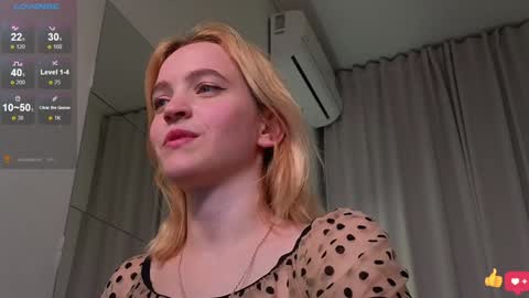 Snapshot of leo_lulu chatting on February 6, 6:56 pm Ashly online show from February 6, 6:56 pm