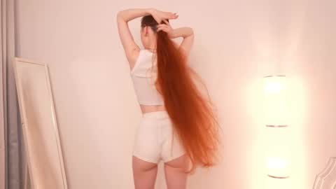 Snapshot of leo_lulu chatting on October 12, 8:13 am Ashly online show from October 12, 8:13 am