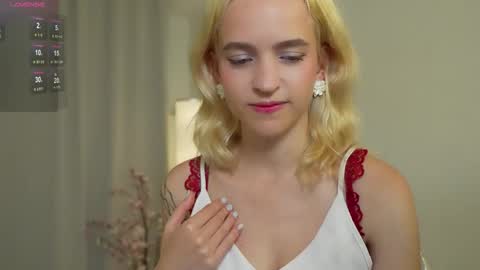 Snapshot of leo_lulu chatting on October 16, 4:19 pm Ashly online show from October 16, 4:19 pm