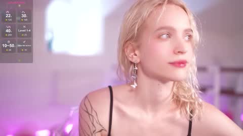 Snapshot of leo_lulu chatting on October 29, 9:22 am Ashly online show from October 29, 9:22 am