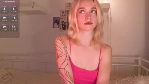 Snapshot of leo_lulu chatting on November 13, 3:33 pm Ashly online show from November 13, 3:33 pm