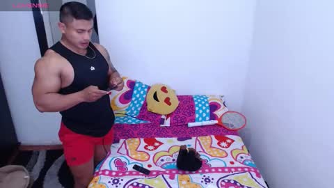 Leo online show from February 8, 1:11 am