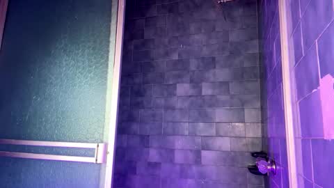 Snapshot of leo_savage_ chatting on November 7, 4:45 am Leo online show from November 7, 4:45 am