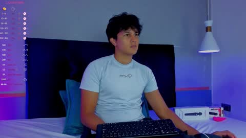 Snapshot of leo_savage_ chatting on November 10, 3:49 am Leo online show from November 10, 3:49 am