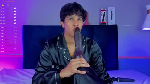 Snapshot of leo_savage_ chatting on November 11, 4:34 am Leo online show from November 11, 4:34 am