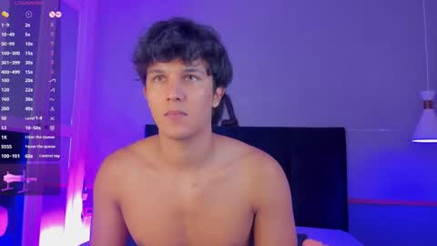 Snapshot of leo_savage_ chatting on November 24, 3:39 am Leo online show from November 24, 3:39 am