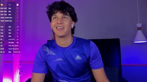 Snapshot of leo_savage_ chatting on November 25, 3:50 am Leo online show from November 25, 3:50 am