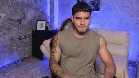 Leo independent model online show from November 18, 12:05 am