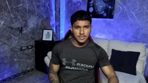 Leo independent model online show from January 9, 2:14 am