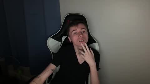 Leo and Kaeden online show from February 12, 6:30 am