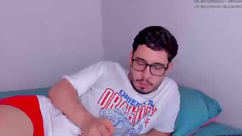 Snapshot of leoandviolet chatting on September 23, 5:05 pm Carlos Alissa. Help us to reach 100 likes online show from September 23, 5:05 pm