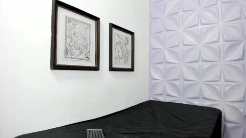 Snapshot of leofox__ chatting on April 14, 8:15 pm Leo online show from April 14, 8:15 pm