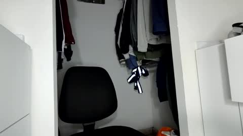 leolenry online show from November 2, 6:32 pm