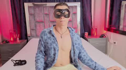 Snapshot of leomonnroe chatting on February 11, 7:19 pm leomonnroe online show from February 11, 7:19 pm