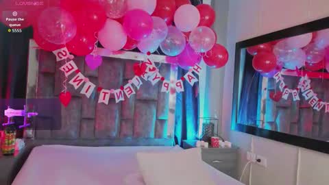 Snapshot of leomonnroe chatting on February 12, 8:26 pm leomonnroe online show from February 12, 8:26 pm